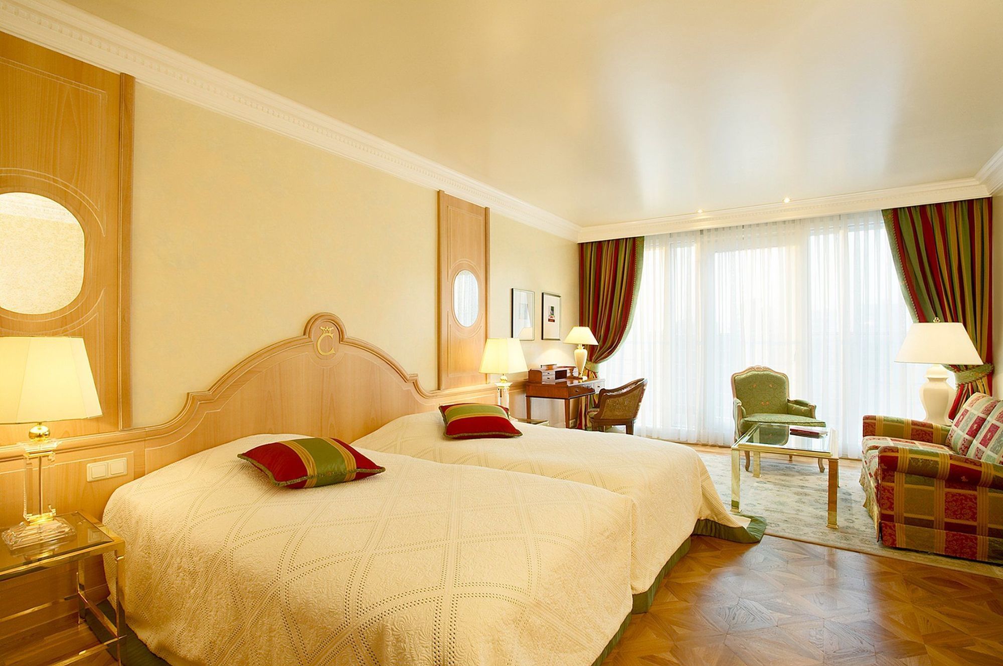 Colombi Hotel Freiburg im Breisgau Oda fotoğraf A room at the Hotel de la Tour