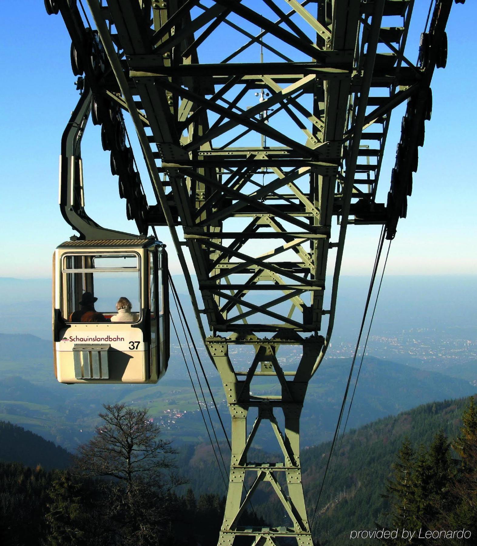 Colombi Hotel Freiburg im Breisgau Konforlar fotoğraf The cable car